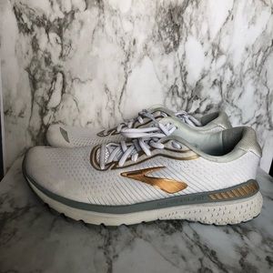 Brooks Adrenaline GTS 20